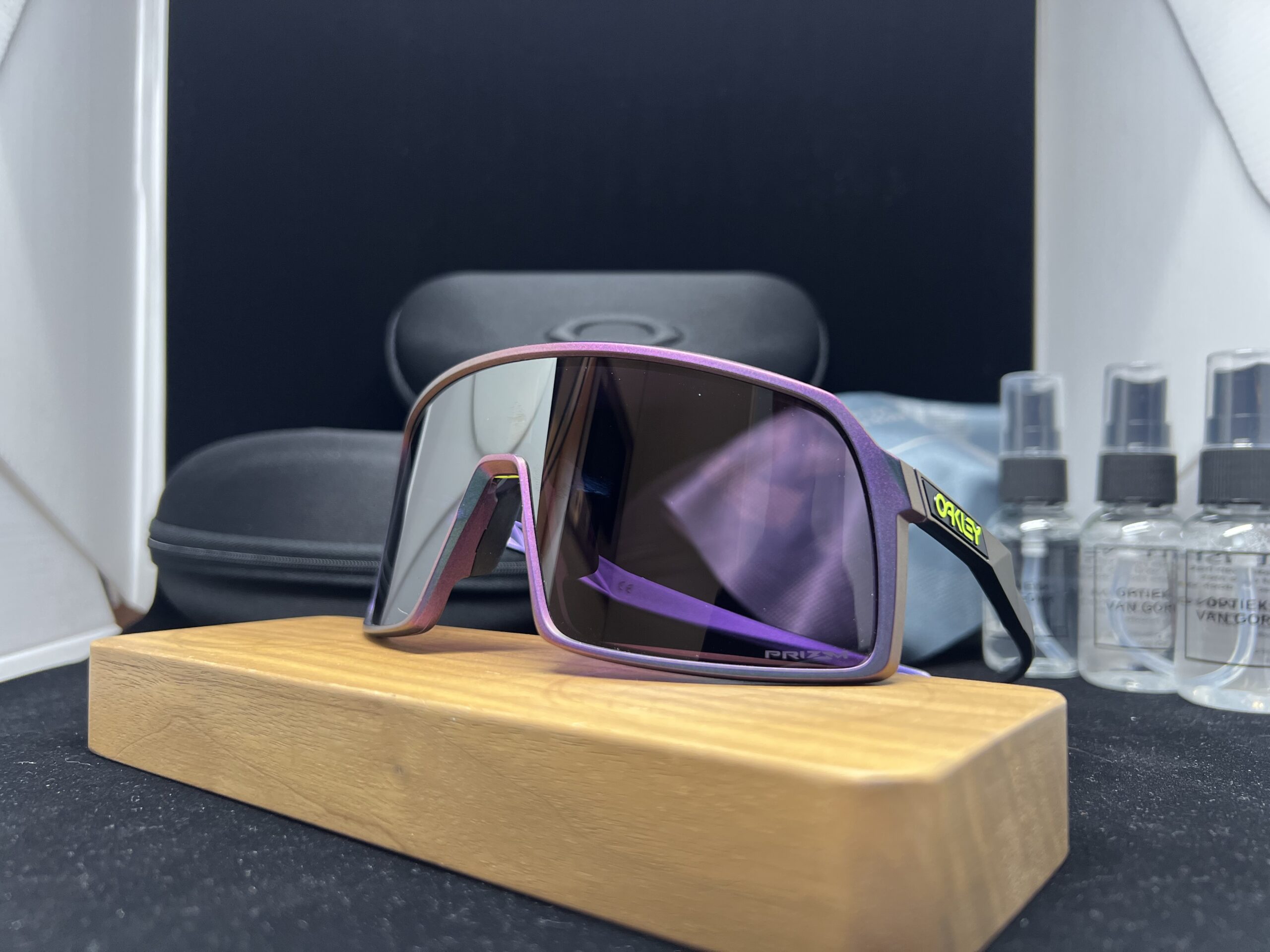 Oakley Sutro – Custom 24