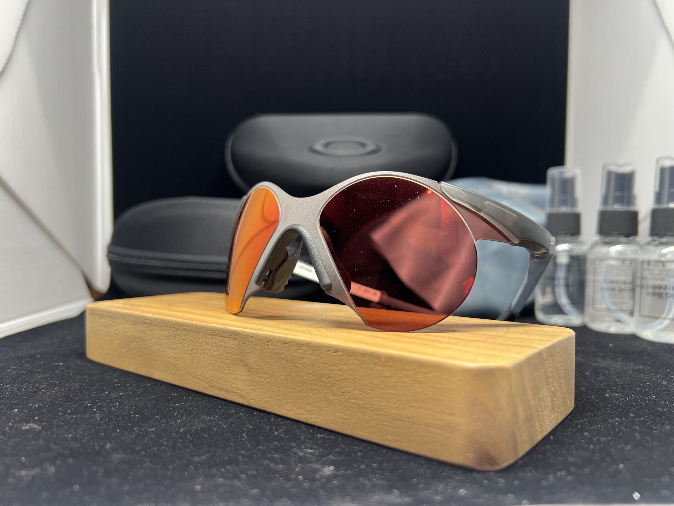 Oakley RE Sub-Zero – Matte Grey Ink