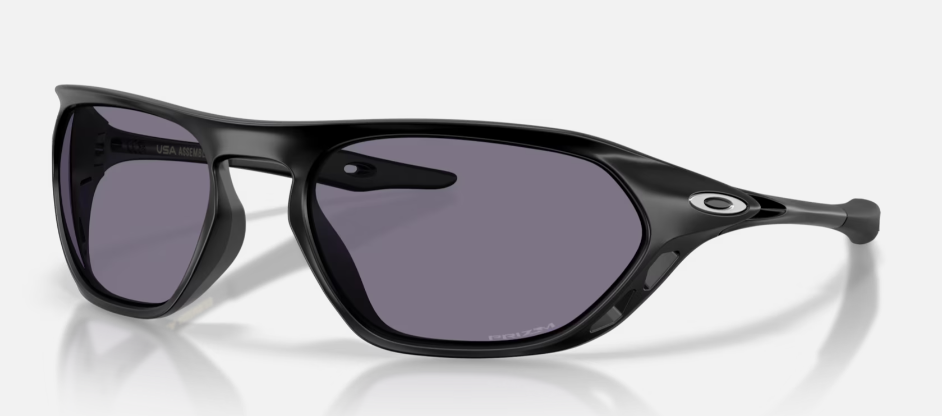 Oakley Cage Jacket – Matte Black